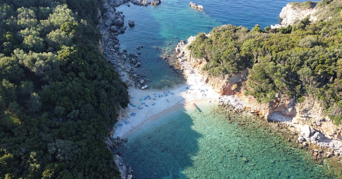 East Coast Beaches: A Half-Hour Drive from the Apartment